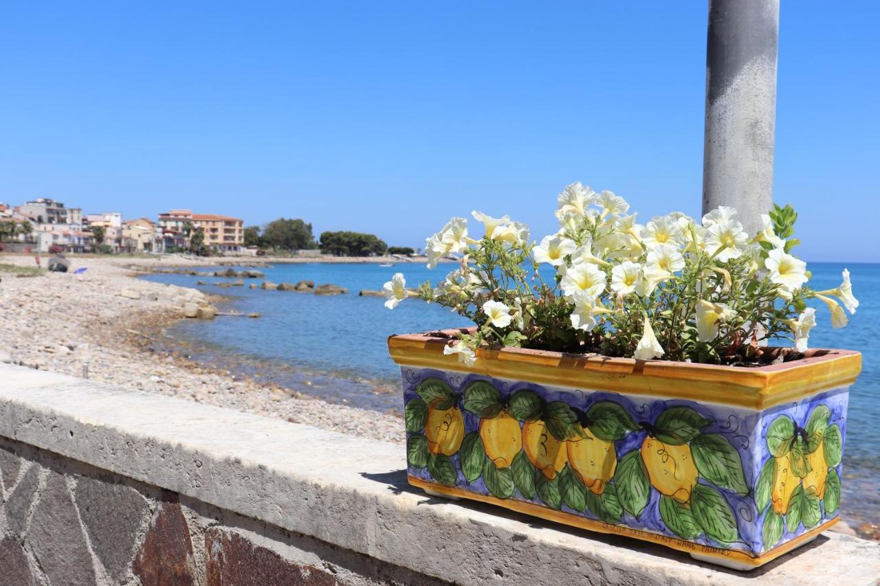 Caronia Marina Terrazza Lungomare 빌라 외부 사진