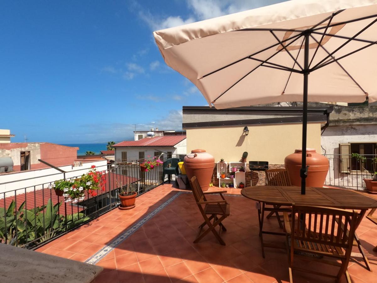 Caronia Marina Terrazza Lungomare 빌라 외부 사진