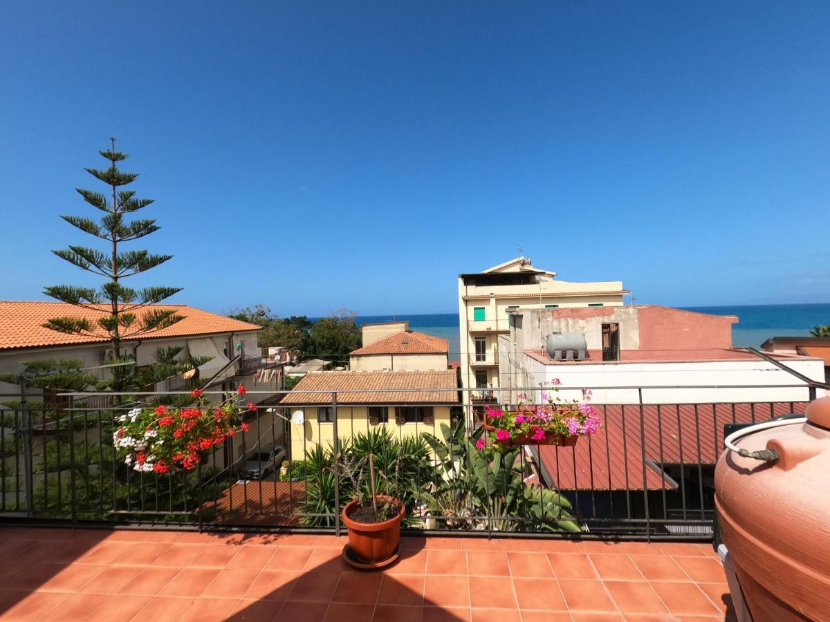 Caronia Marina Terrazza Lungomare 빌라 외부 사진