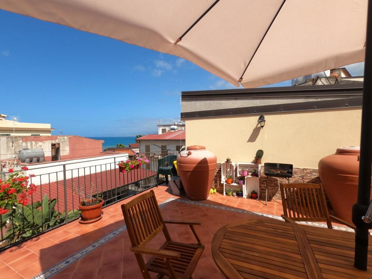 Caronia Marina Terrazza Lungomare 빌라 외부 사진