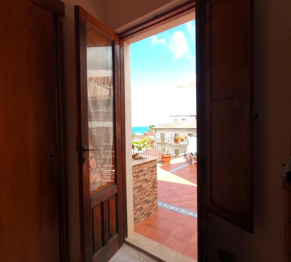 Caronia Marina Terrazza Lungomare 빌라 외부 사진